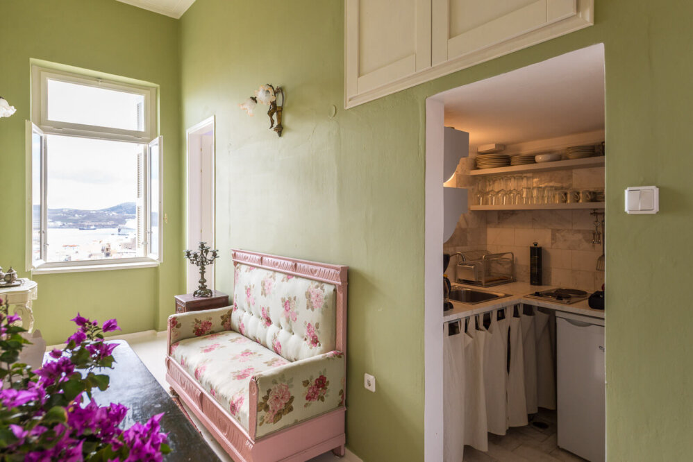 communal corridor with a kitchenette