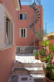 Villamaria Yard 9 2057